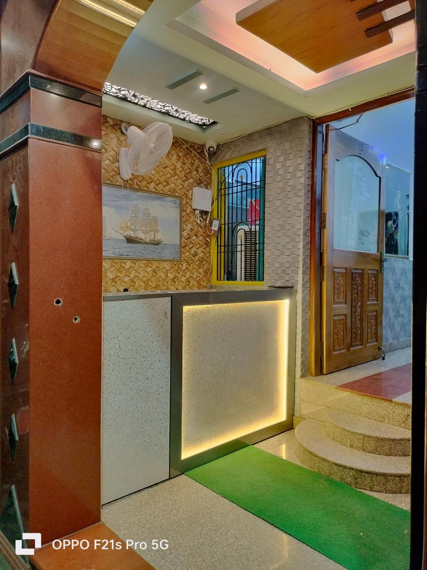 Nidhivan P. Guest House Varanasi Exterior photo